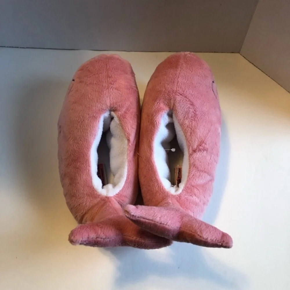 Vineyard Vine Slipper‎ Girls Size Large Pink Slip On Whales
